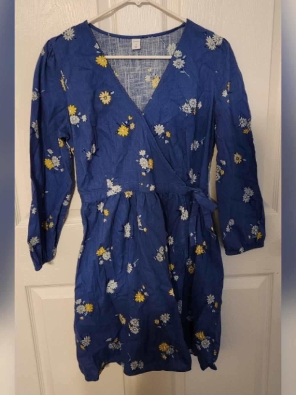 Old Navy Royal Blue Floral Wrap Dress with Yellow & White Daisies